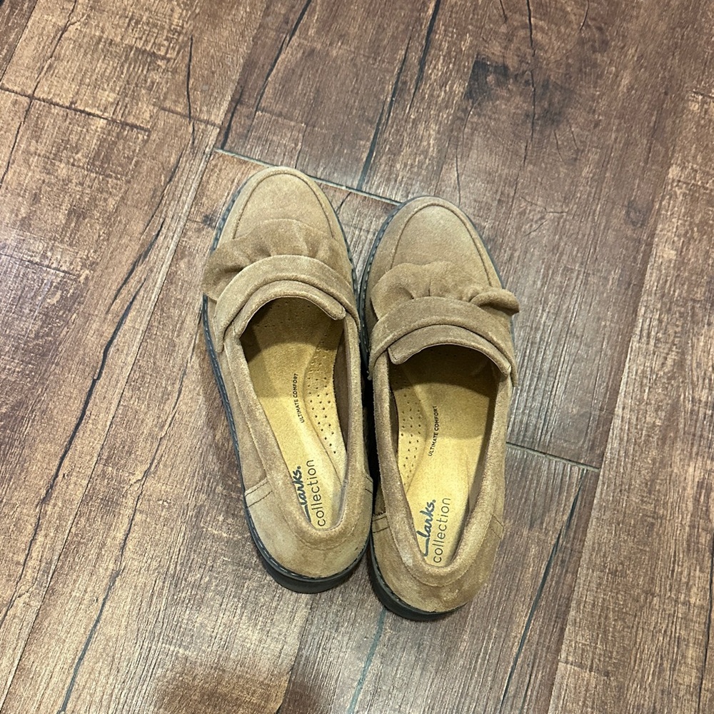 Clarks women Brown Suede Loafers